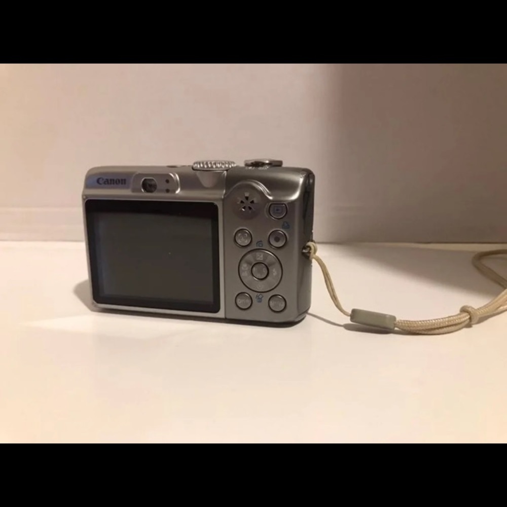 Canon Camera - Picture 6 of 8